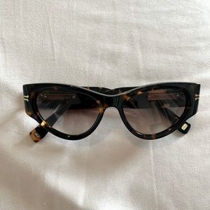 Marc Jacobs Cat Eye sunglasses NWOT